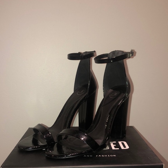 Missguided Black Strap Heels - Picture 1 of 4